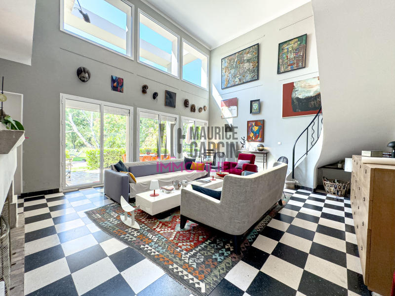 Maison - 196 m² - 6 pièces