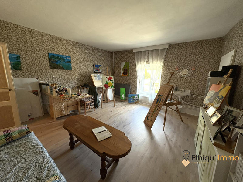 Maison ancienne - 248 m² - 8 pièces