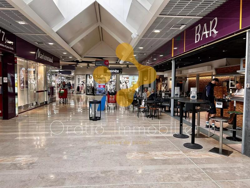 Fonds de commerce - Magasins - 90 m²