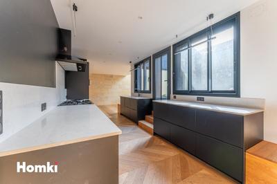 Loft - 194 m² - 5 pièces
