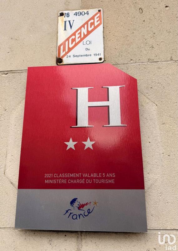 Local commercial - 1 202 m²