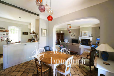 Maison - 145 m² - 6 pièces