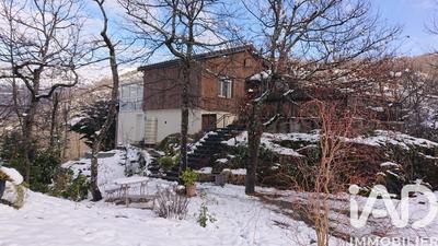 Maison - 104 m² - 5 pièces