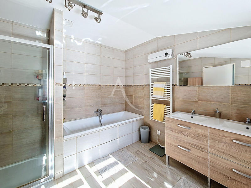 Maison - 80 m² - 3 pièces