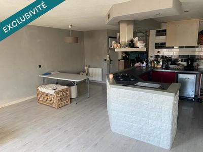 Appartement - 75 m² - 5 pièces