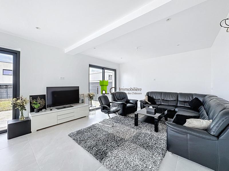 Maison - 145 m² - 6 pièces