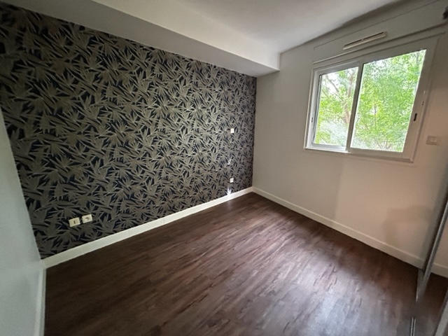 Appartement - 90 m² - 5 pièces