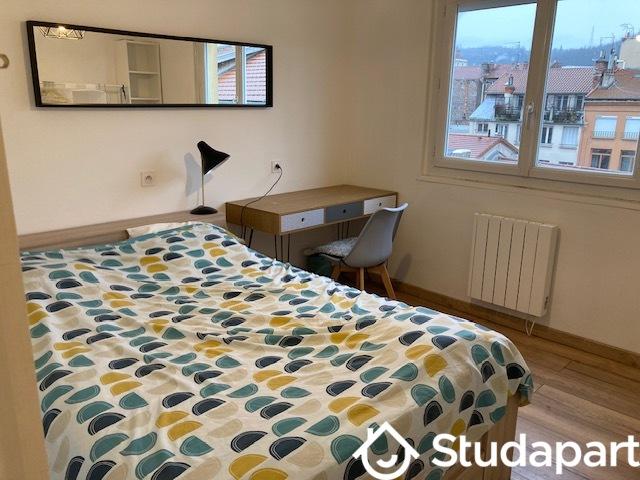 Chambre - 13 m² - 1 pièce