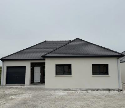 Maison - 102 m² - 4 pièces