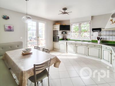 Maison - 158 m² - 7 pièces