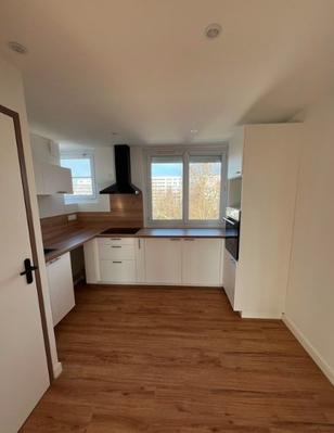 Appartement - 80 m² - 4 pièces