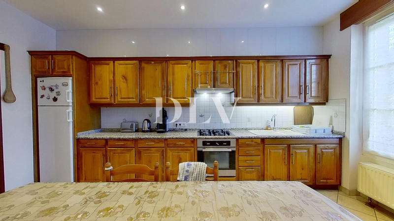 Maison - 168 m² - 7 pièces