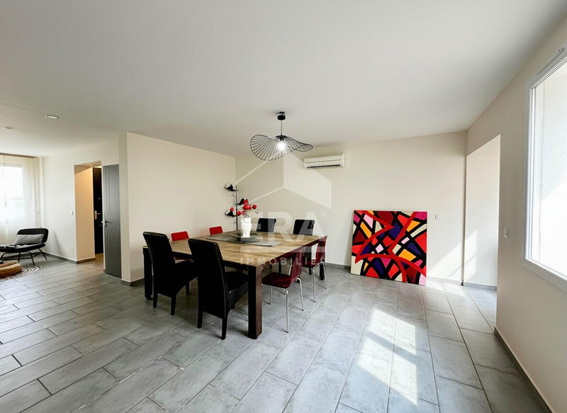 Villa - 290 m² - 9 pièces