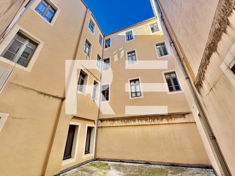 Appartement - 75 m² - 3 pièces