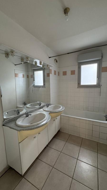 Appartement - 82 m² - 4 pièces