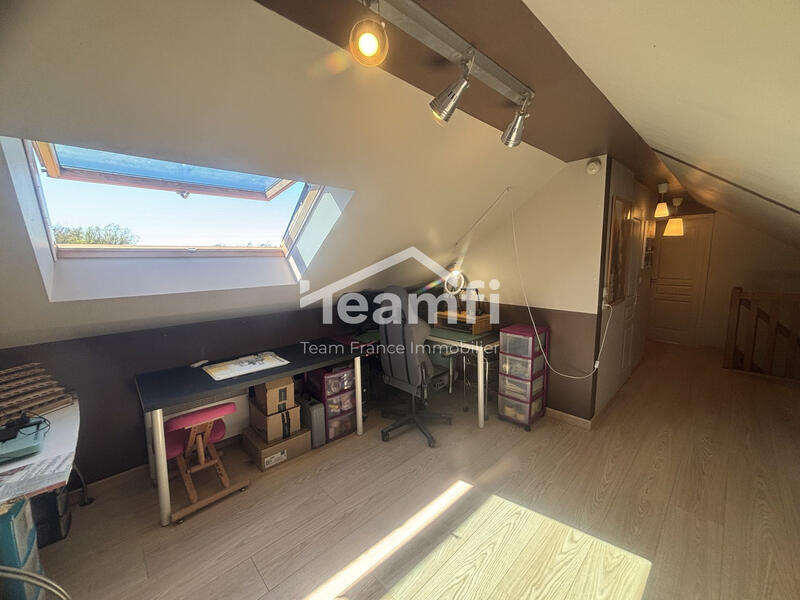 Maison - 121 m² - 5 pièces