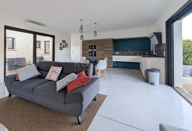 Maison - 120 m² - 5 pièces