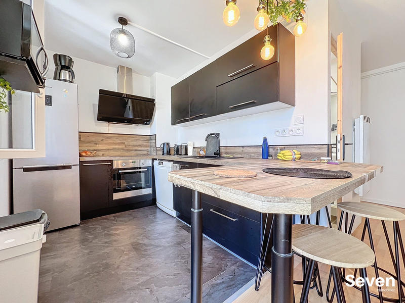 Appartement - 80 m² - 4 pièces