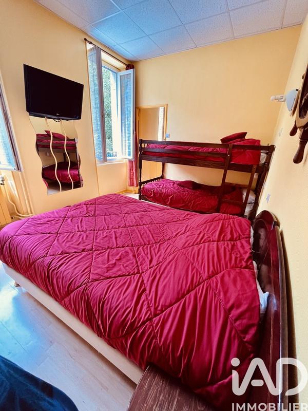 Maison - 368 m² - 15 pièces