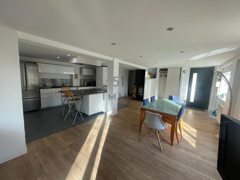 Appartement - 135 m² - 7 pièces