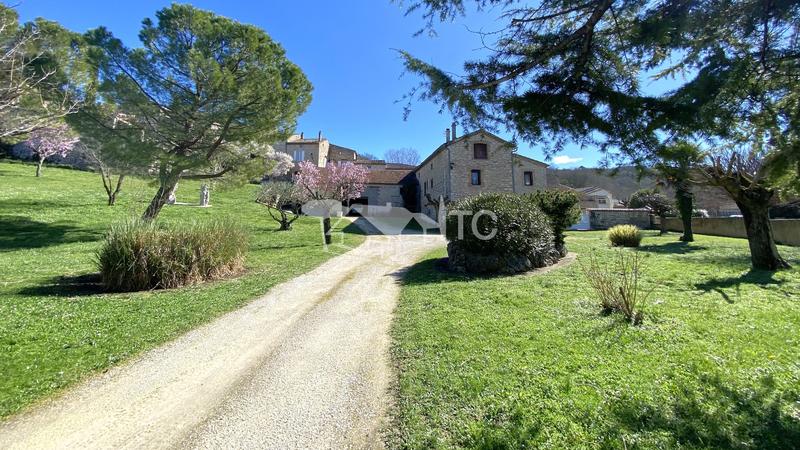 Maison en pierre - 128 m² - 5 pièces