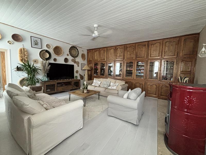 Maison - 220 m² - 8 pièces