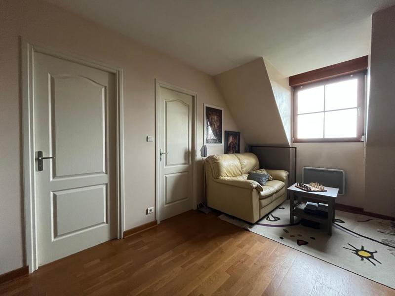 Maison - 180 m² - 6 pièces