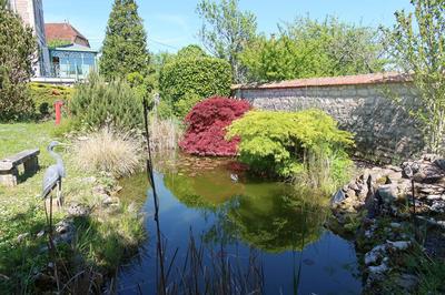 Demeure - 280 m² - 12 pièces