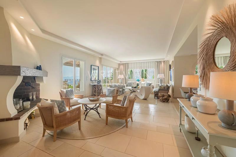 Villa - 319 m² - 7 pièces