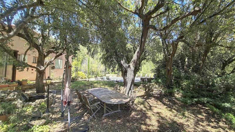 Maison traditionnelle - 169 m² - 6 pièces