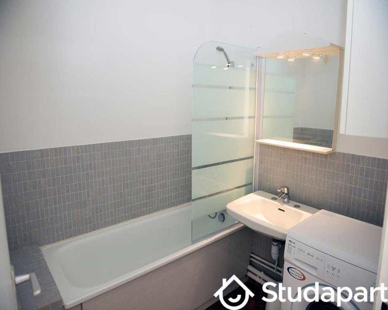 Chambre - 90 m² - 1 pièce