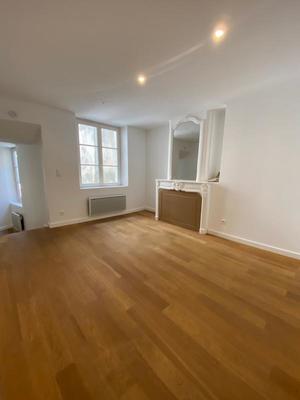 Studio - 25 m² - 1 pièce