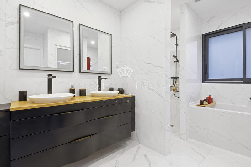 Propriété - 310 m² - 10 pièces