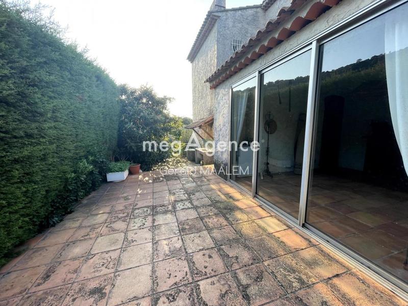 Villa - 210 m² - 8 pièces