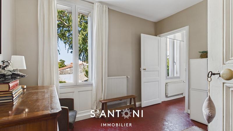 Maison - 196 m² - 5 pièces