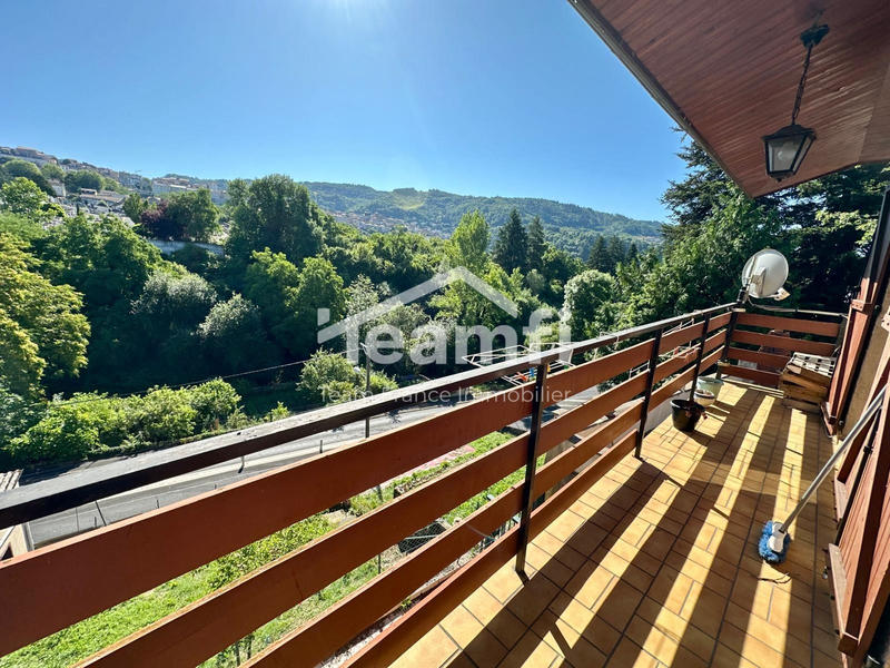 Maison - 140 m² - 7 pièces