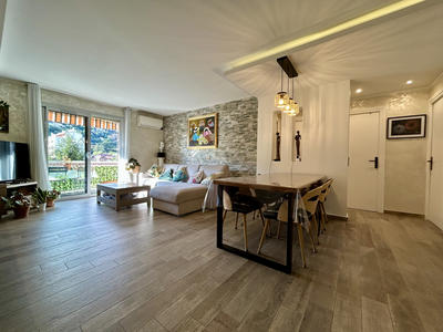 Appartement - 94 m² - 4 pièces