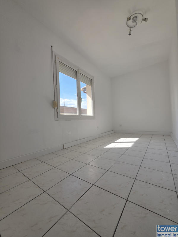 Maison - 92 m² - 5 pièces