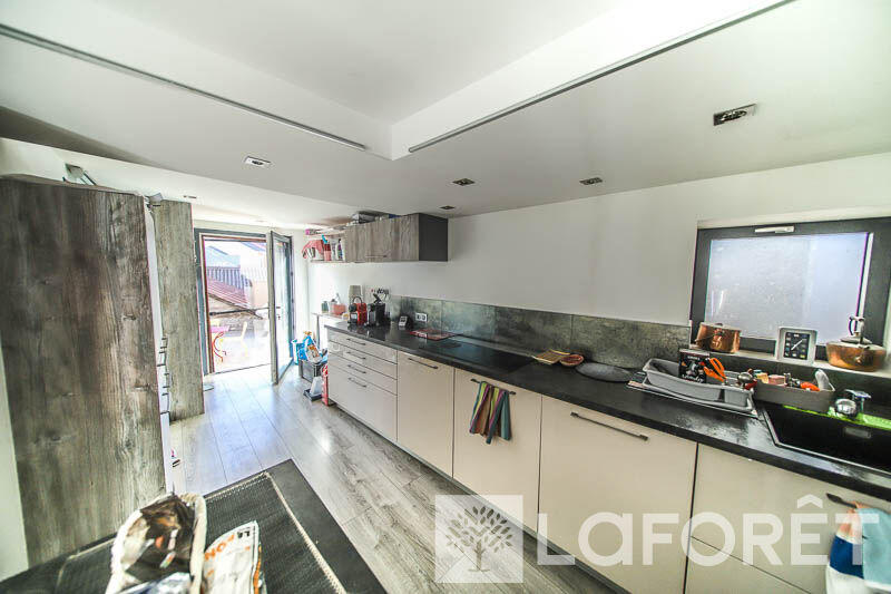 Appartement - 140 m² - 5 pièces