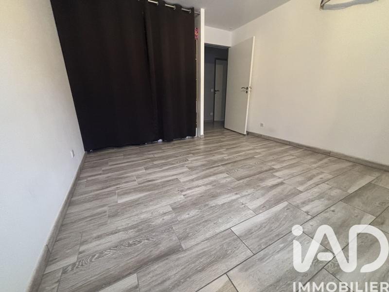 Maison - 220 m² - 8 pièces