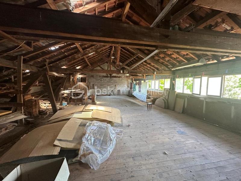 Maison - 288 m² - 12 pièces