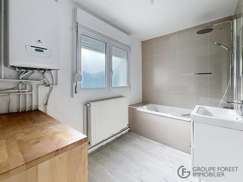Maison - 95 m² - 5 pièces