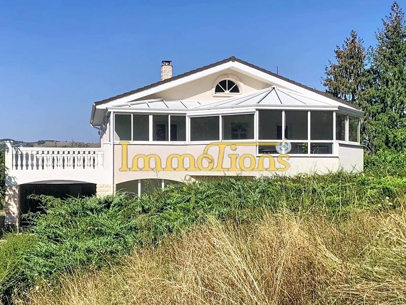 Maison - 205 m² - 7 pièces