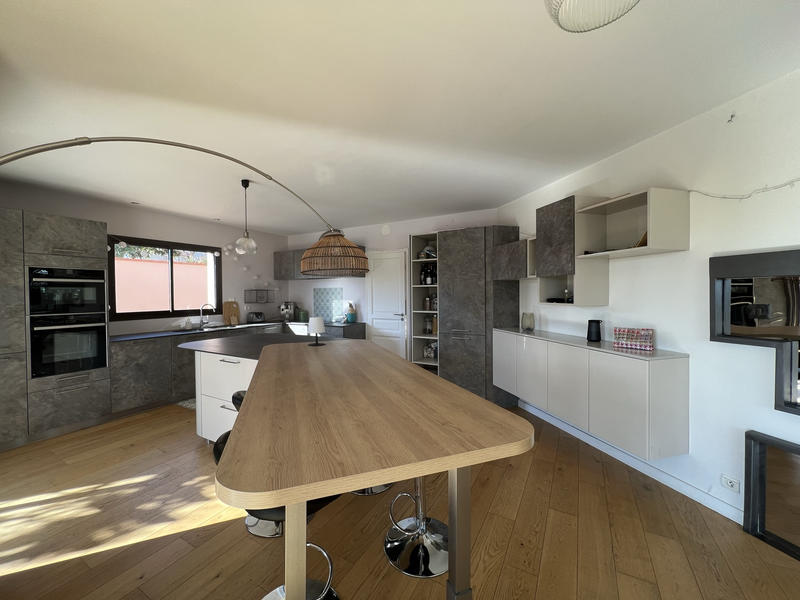 Villa - 216 m² - 7 pièces