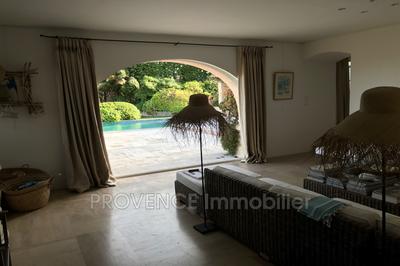 Villa - 300 m² - 8 pièces