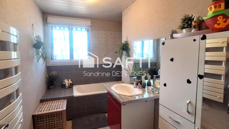 Maison - 240 m² - 9 pièces