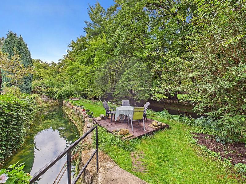 Moulin - 325 m² - 11 pièces