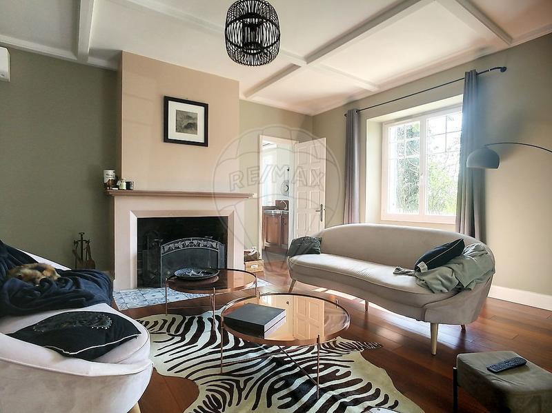 Maison - 232 m² - 6 pièces