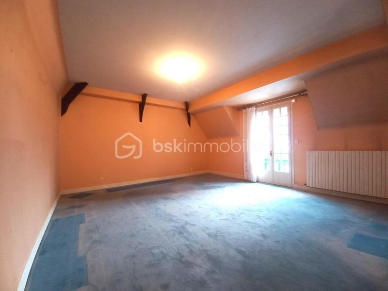 Maison traditionnelle - 316 m² - 11 pièces