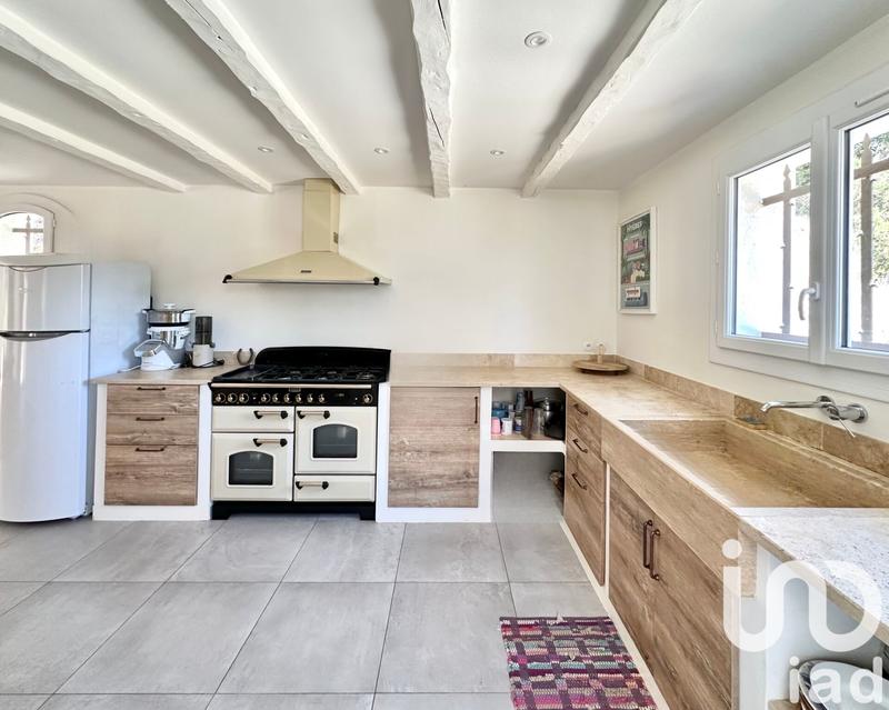 Maison - 230 m² - 6 pièces